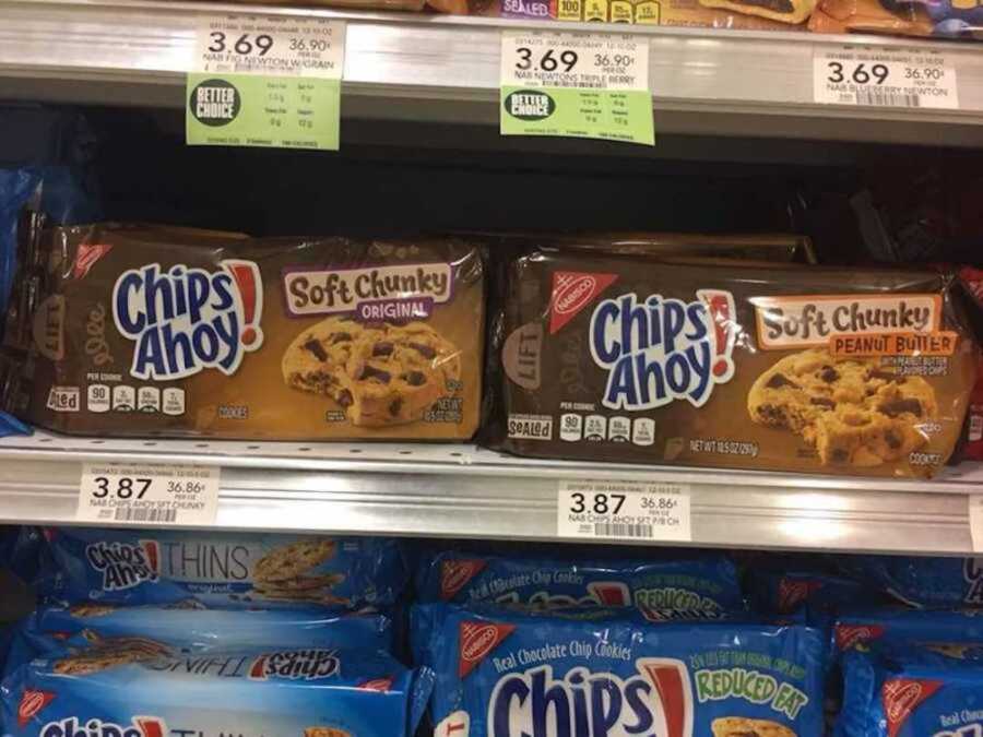 comparison of chips ahoy normal chunky and peanut butter chunky cookies